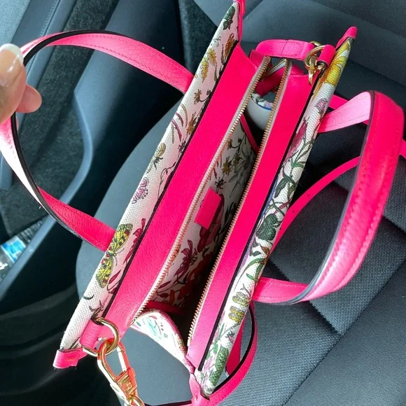 Authentic Gucci Flora Tote in fluorescent pink leather and print canvas - Picture 10 of 17